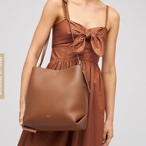 OROTON Margot Hobo Bag – NWOT, Whiskey Pebble Leather, Pristine Condition